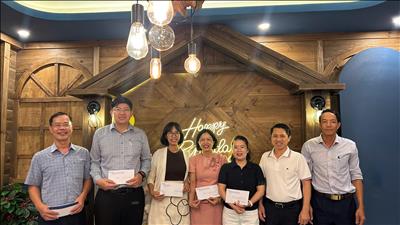 Phòng Hành chính và Lao động tổ chức sơ kết công tác 6 tháng đầu năm cùng với nhiều hoạt động ý nghĩa dành cho người lao động